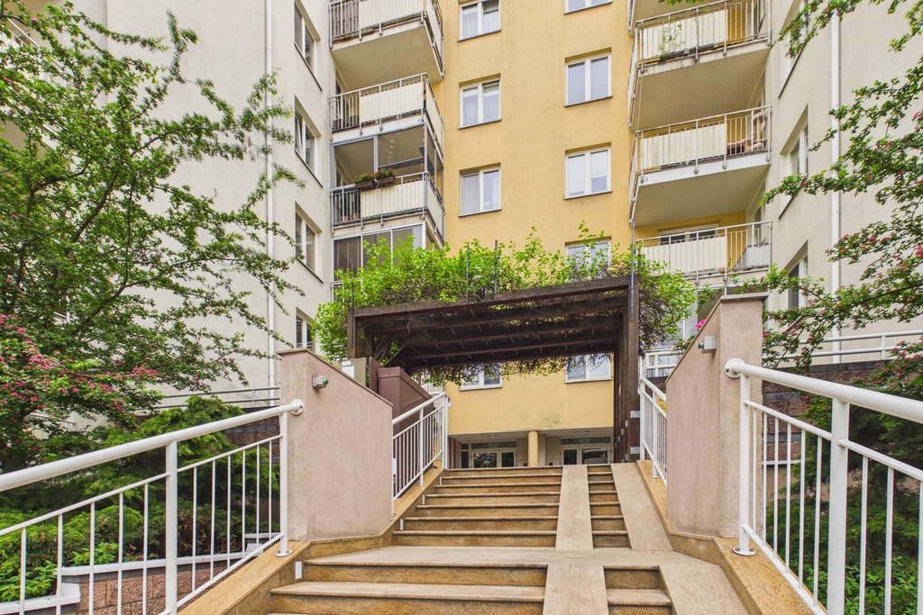 2 pokoje | Wynajem | 800m METRO KONDRATOWICZA