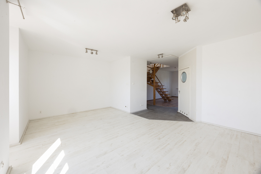 Jasne i przestronne | ponad 170m²| spacer 360°